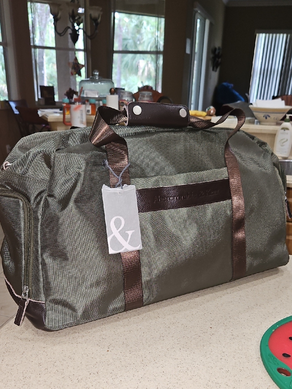 LARGE DUFFLE BAG, NEW!  DESIGNER Carry On Bag, 24"X12" DUFFLE BAG, ABERCROMBIE